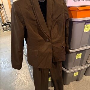 Classic Brown Suit mp33